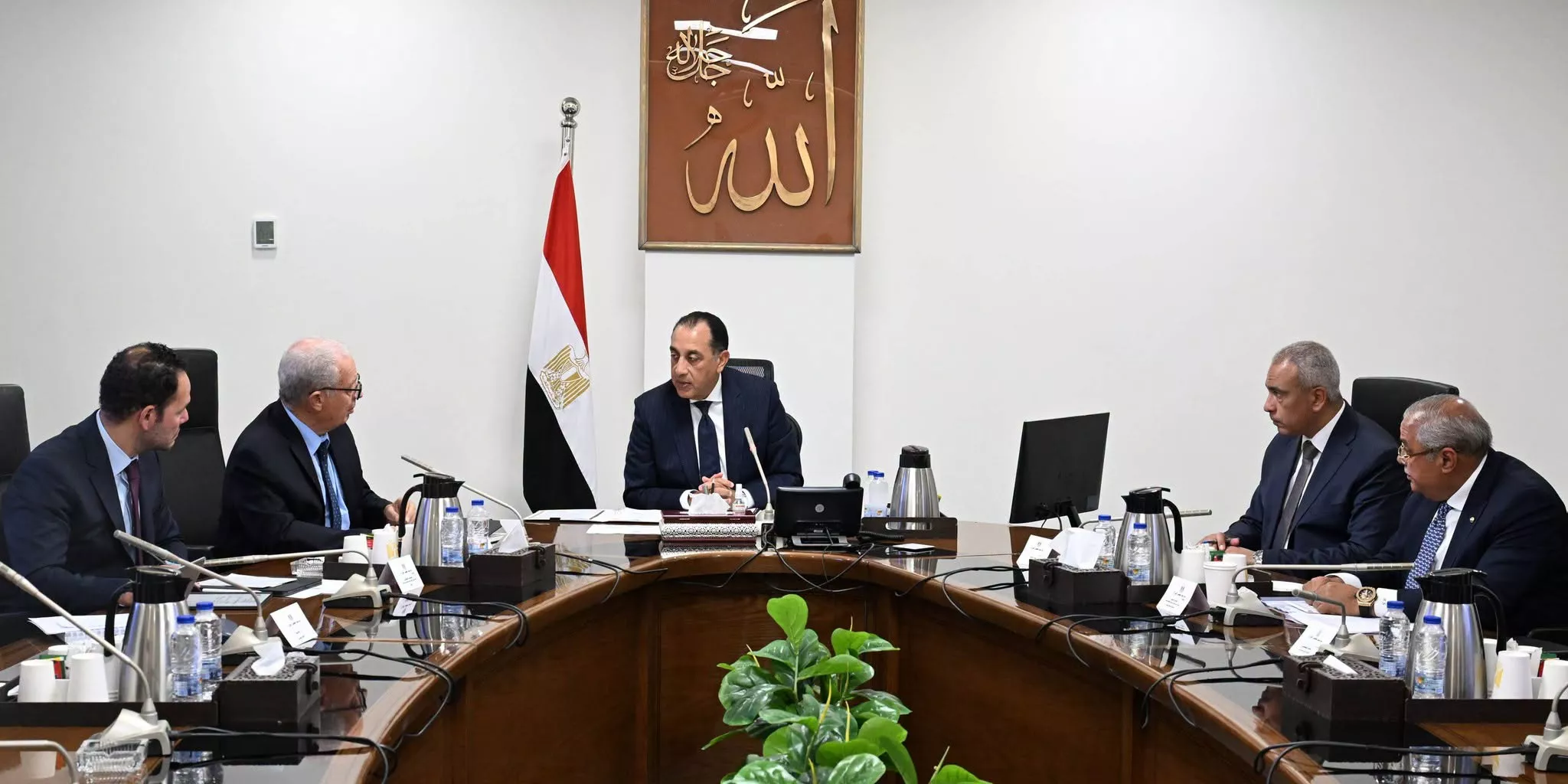 رئيس الوزراء يتابع جهود إعادة هيكلة الشركات المملوكة للدولة