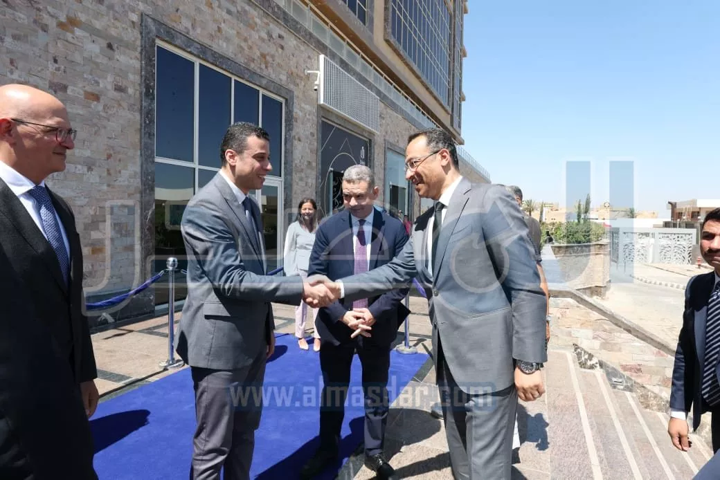 وزير الاتصالات يفتتح المقر الإقليمي لشركة كونيكتا