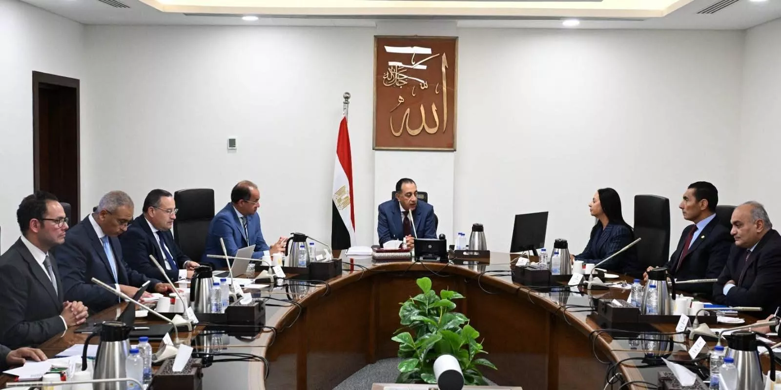 رئيس الوزراء يستعرض عددا من المقترحات للبرنامج الوطني لاكتشاف ورعاية الموهوبين