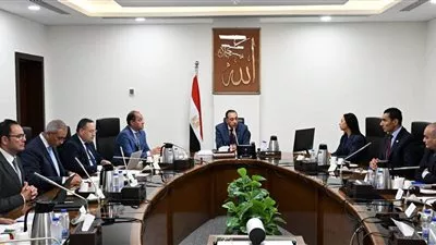 مدبولي يستعرض مقترحات البرنامج الوطني لاكتشاف ورعاية الموهوبين
