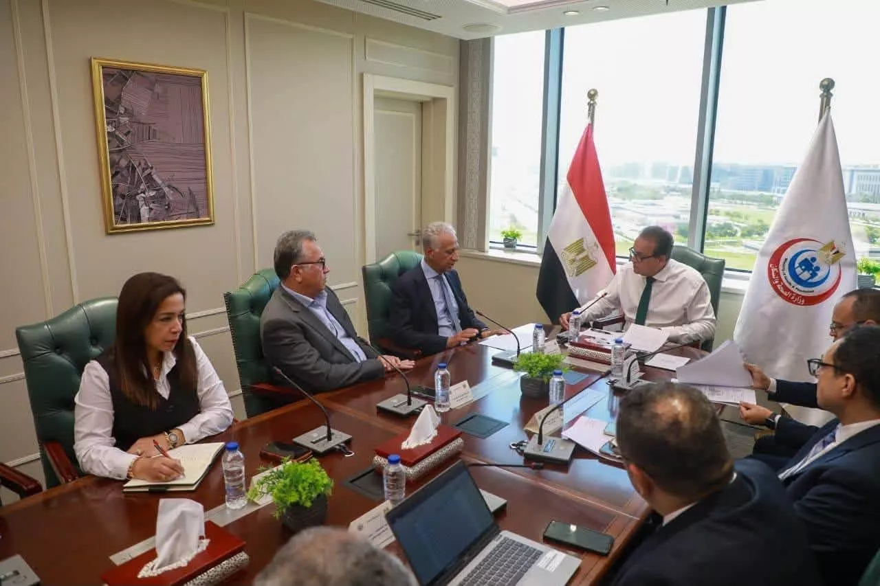 وزير الصحة يجتمع مع ممثلي شركتي تكنويڤ وميدبوت