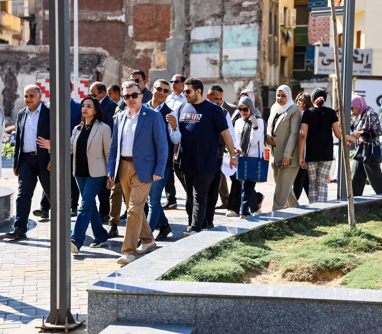 وزير التخطيط ومحافظ البحيرة يتفقدان مشروعات صحية وتعليمية