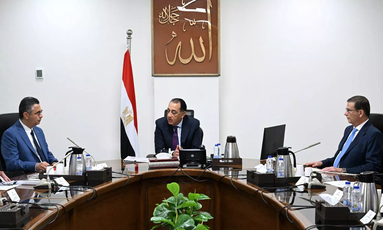 رئيس الوزراء يتابع جهود توافر المخزون الاستراتيجي من السلع