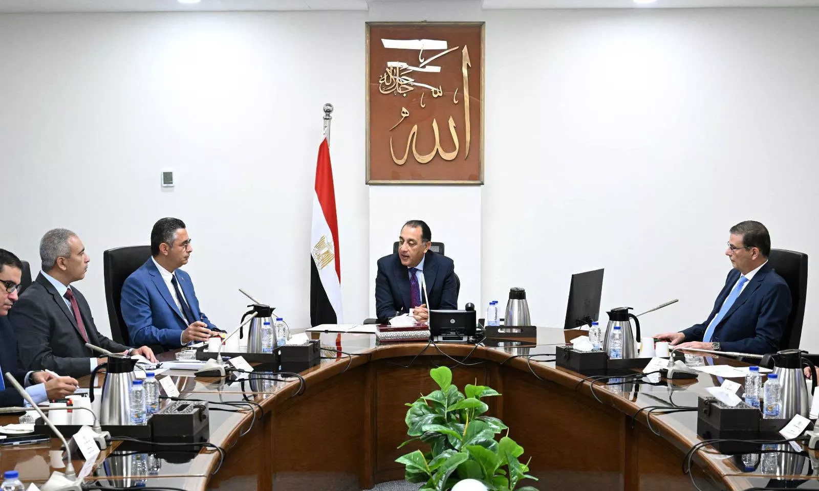رئيس الوزراء يتابع جهود توافر المخزون الاستراتيجي من السلع