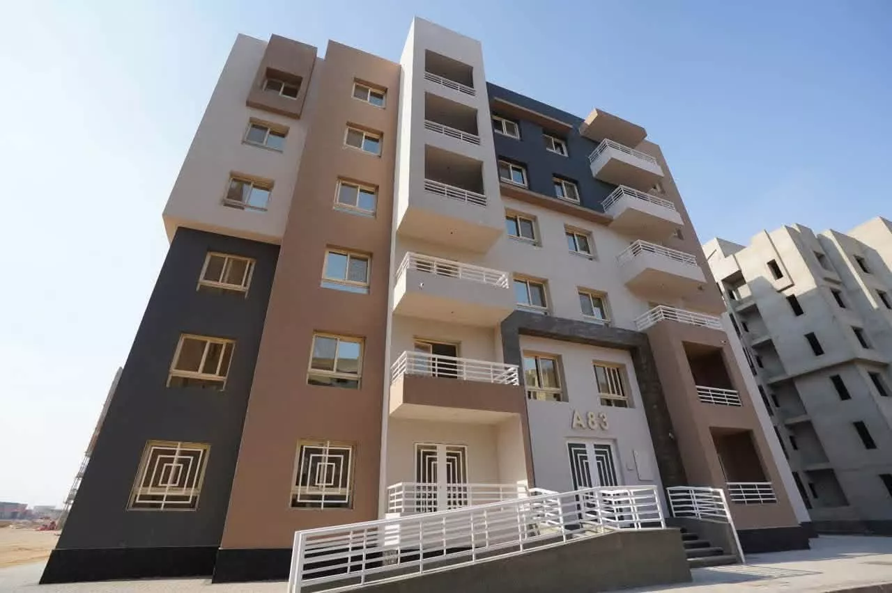 المنشاوي تتابع موقف تنفيذ المشروعات السكنية بعدد من المدن