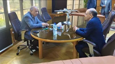 وزير «الكهرباء» يتابع مستجدات تنفيذ مشروعات تعظيم عوائد الخامات الأرضيّة والعناصر النادرة