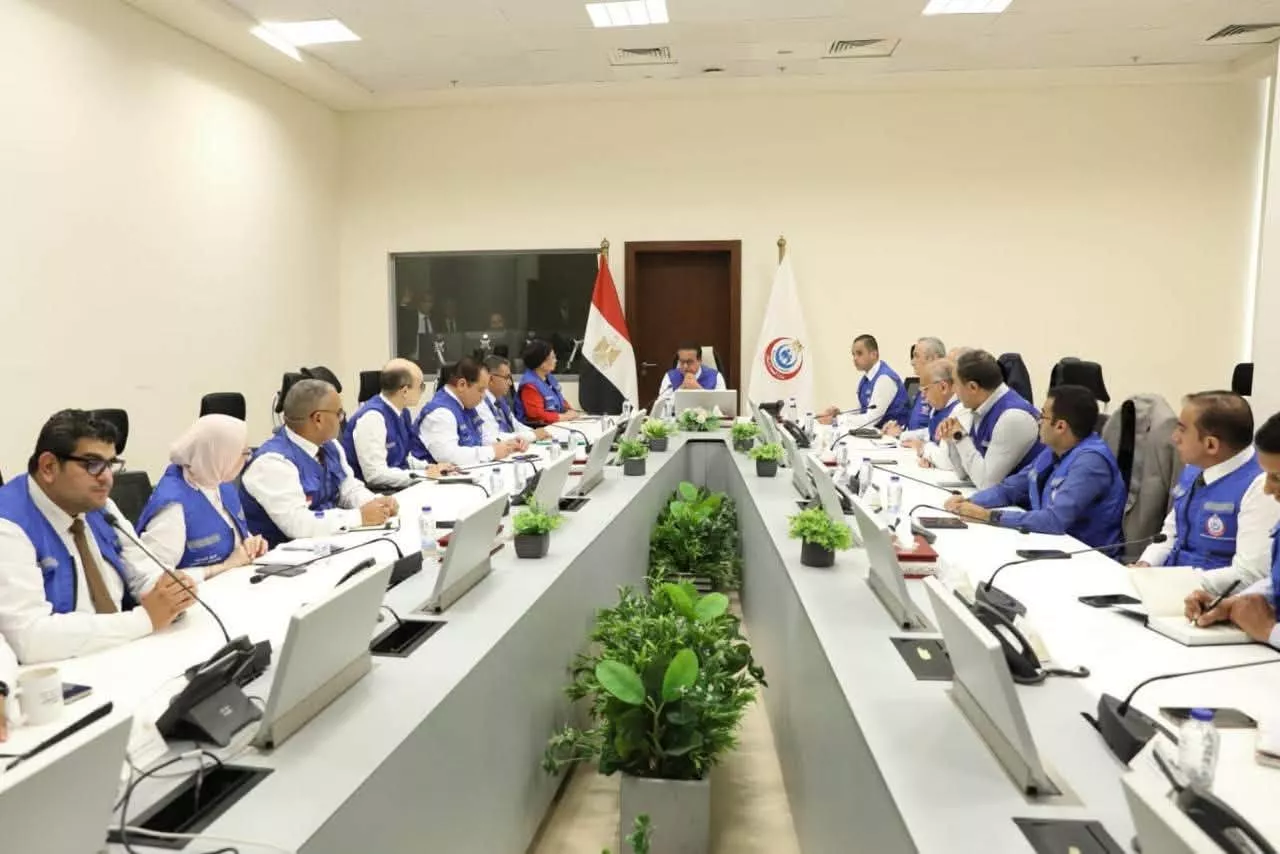 وزير الصحة يترأس اجتماع لجنة الأزمات 