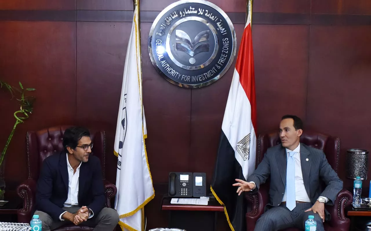 الرئيس التنفيذي للهيئة العامة للاستثمار يجتمع مع مجموعة Hirdaramani Group السريلانكية