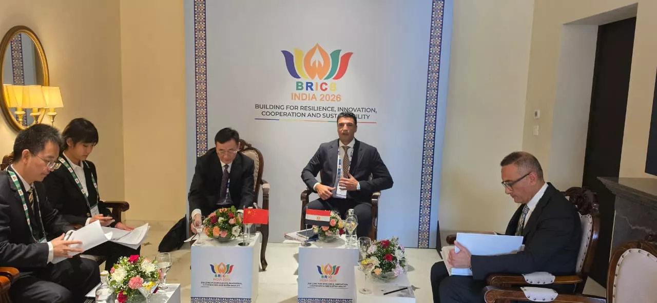 وزير الصناعة مع وزير التنمية والصناعة البرازيلي