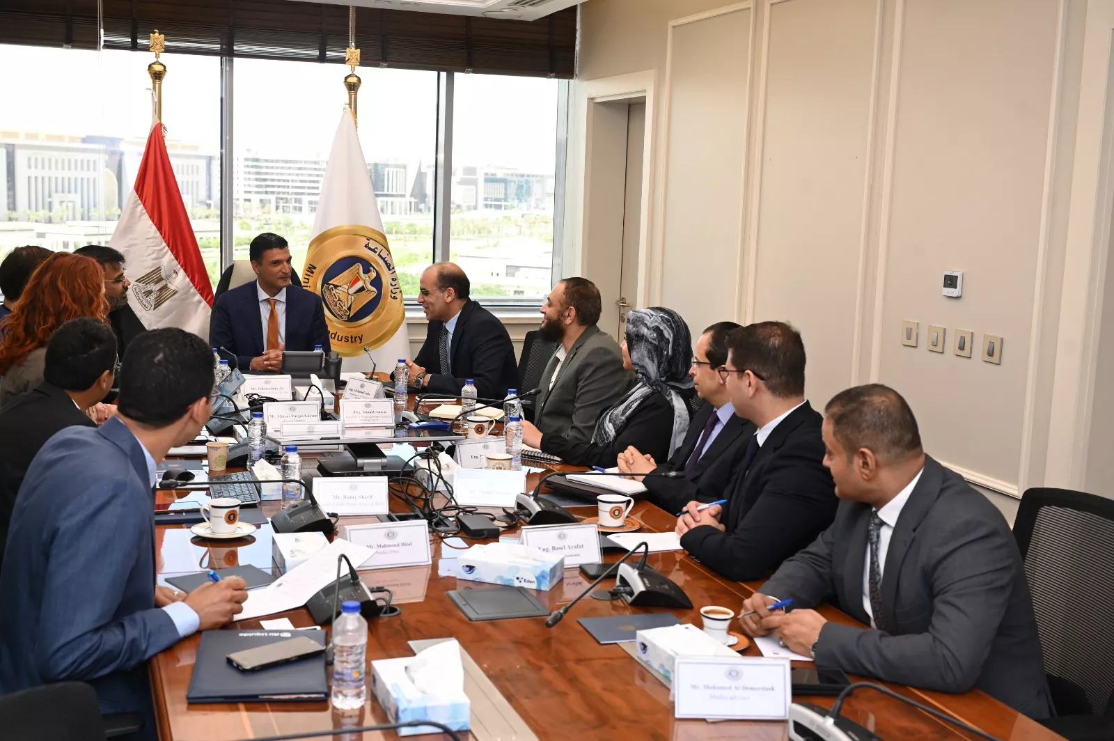 وزير الصناعة يجتمع مع ممثلي شركة RHI Magnesita النمساوية