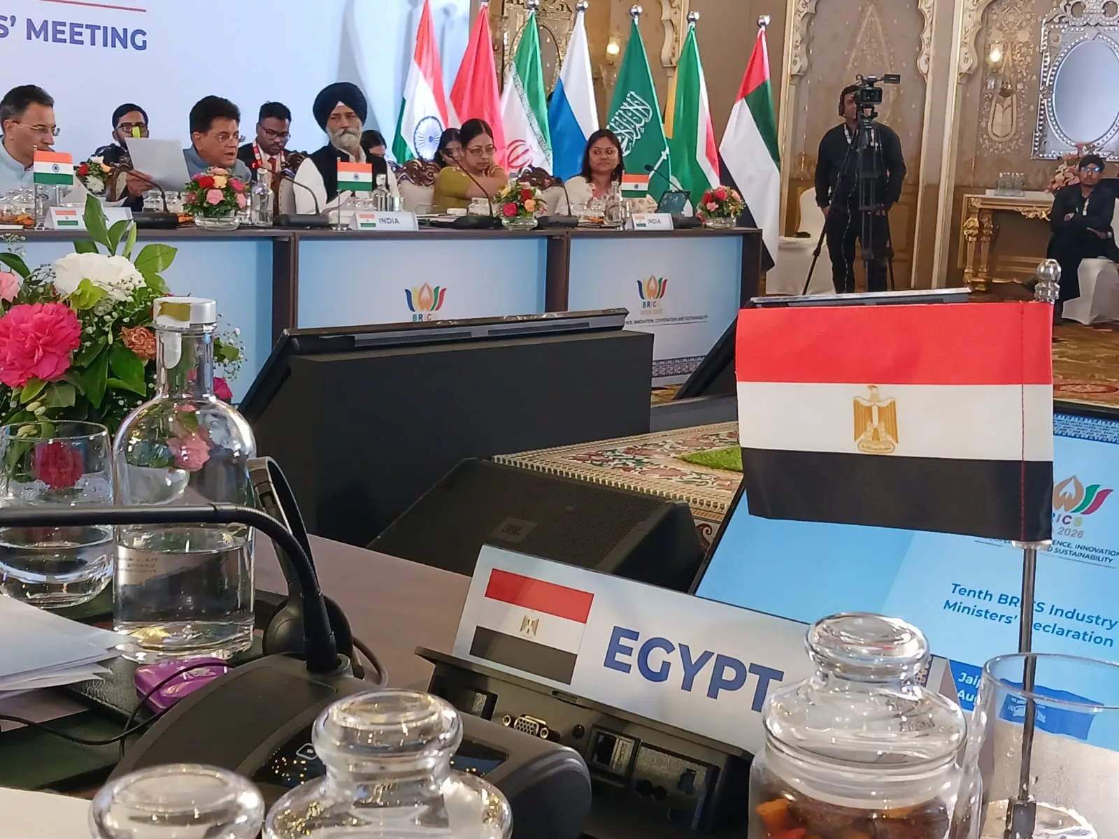 وزير الصناعة يشارك في اجتماع وزراء صناعة دول تجمع البريكس