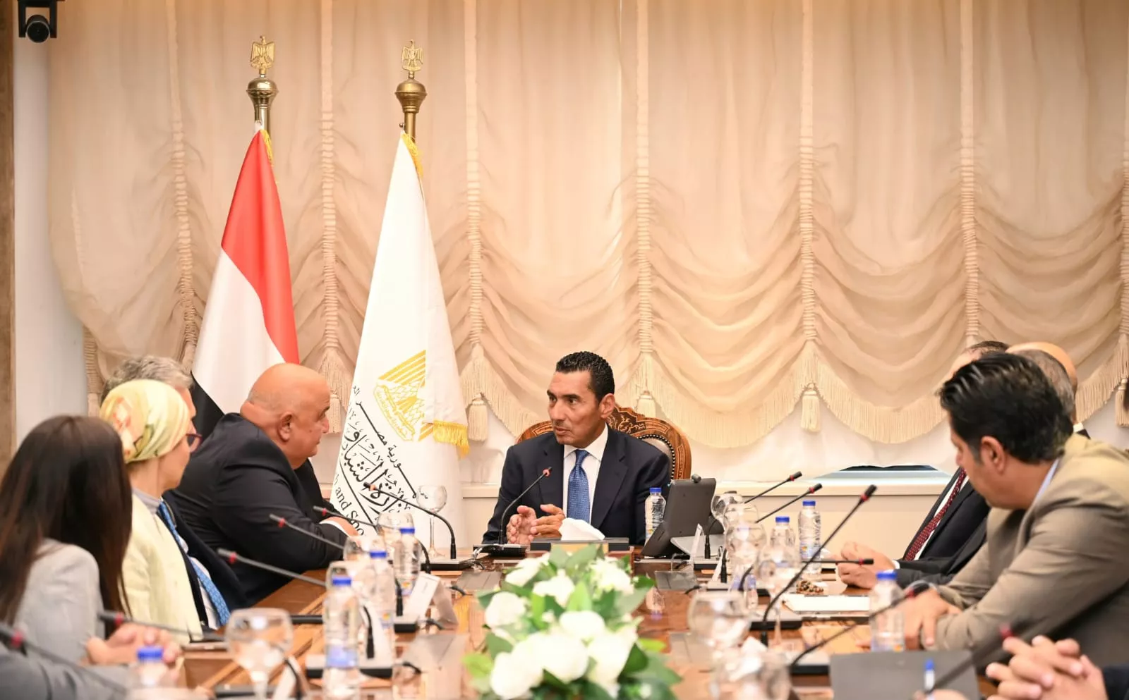 وزير الرياضة يلتقي بالرئيس التنفيذي والعضو المنتدب لبنك saib