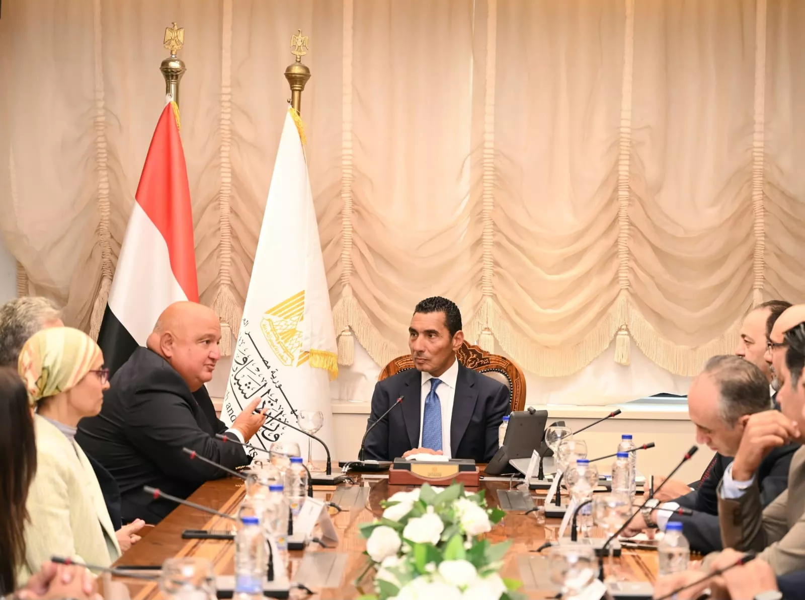 وزير الرياضة يلتقي بالرئيس التنفيذي والعضو المنتدب لبنك saib