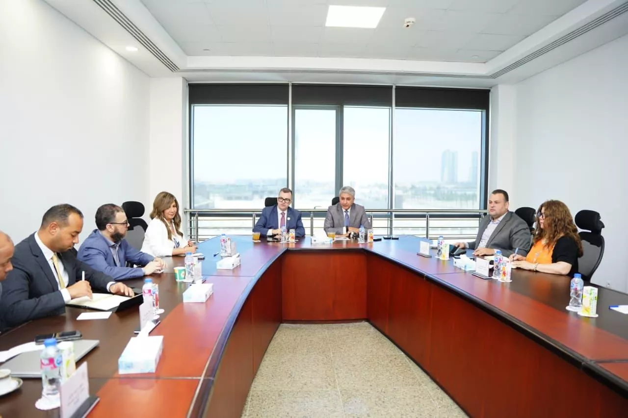 لبحث سبل تعزيز التعاون والتنسيق بين وزارتي السياحة والتخطيط