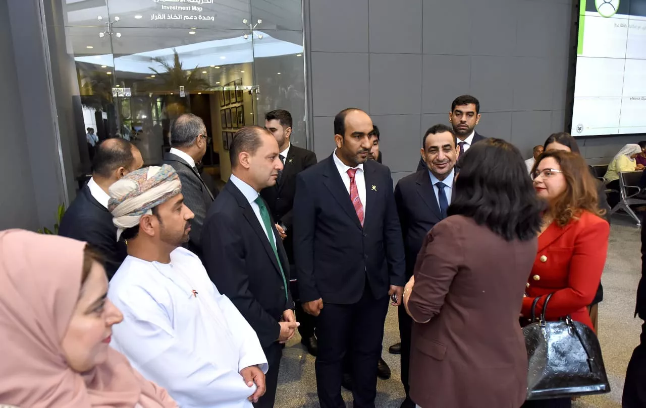 بحث فرص التعاون الاستثماري بين مصر وعمان