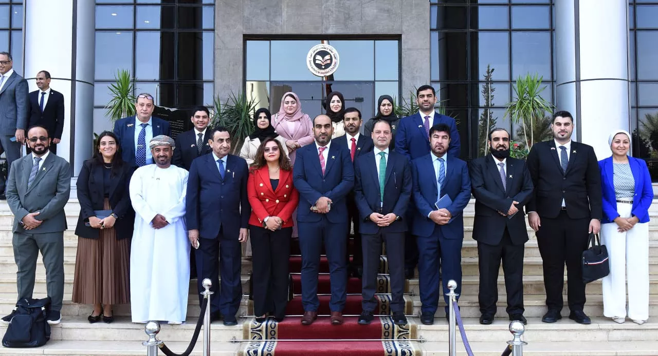 بحث فرص التعاون الاستثماري بين مصر وعمان