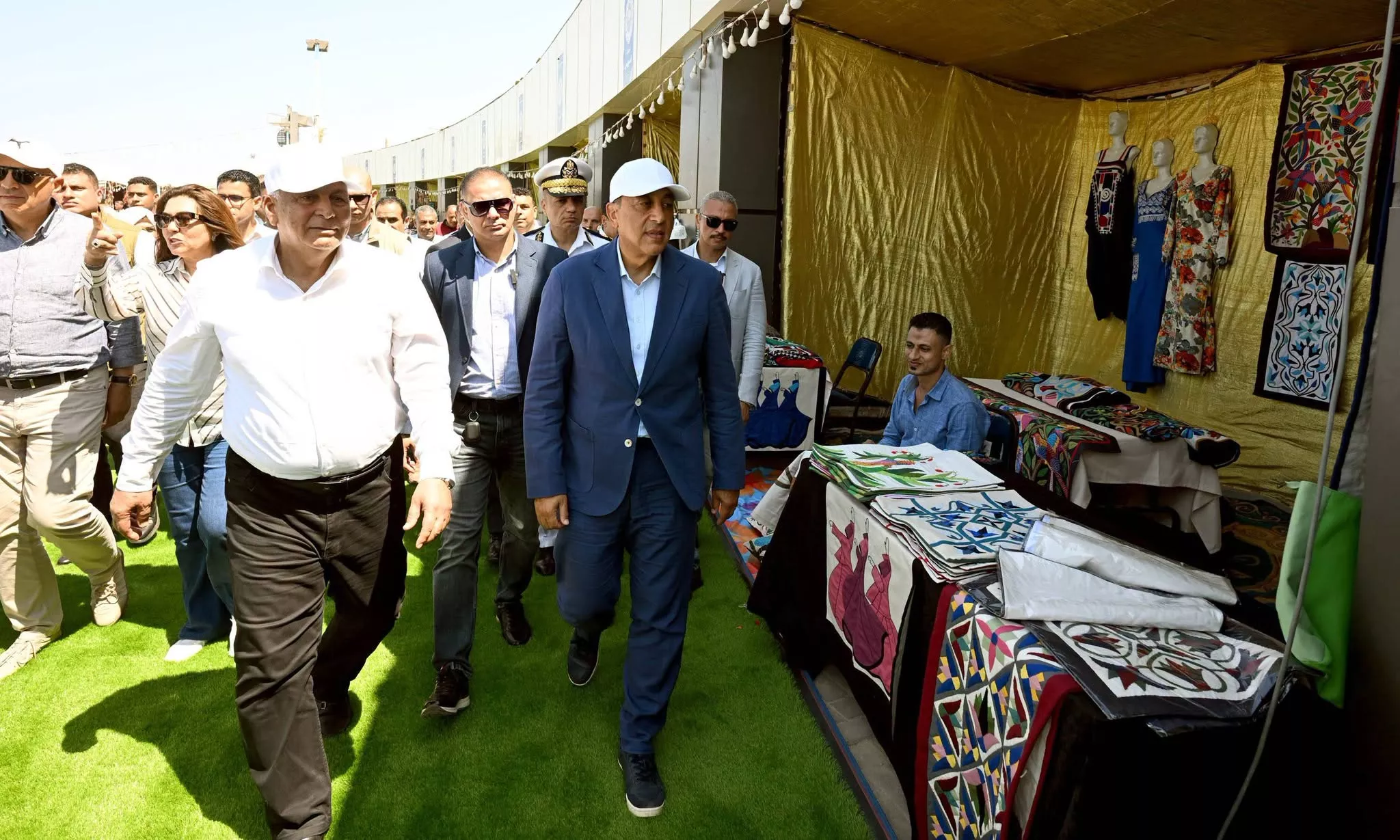 رئيس الوزراء يفتتح كورنيش 30 يونيو المطور