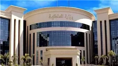 «الداخلية» تقرر السماح لـ 105 مواطنًا مصريًا بالحصول على جنسيات أجنبية