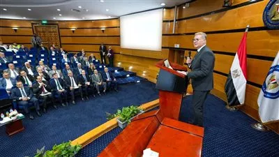 مصر تطرح مزايدة عالمية للبحث عن البترول والغاز في 14 منطقة جديدة 