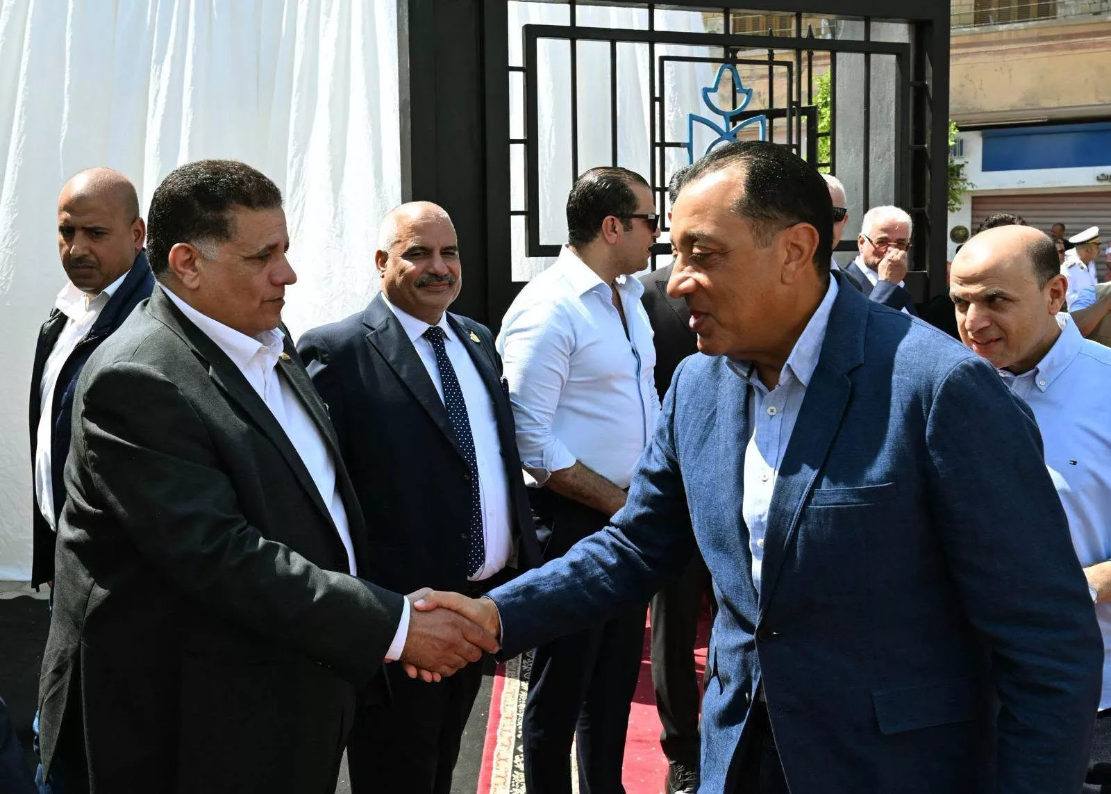 مدبولي يفتتح ويتفقد عددا من المشروعات الخدمية والتنموية بالغربية