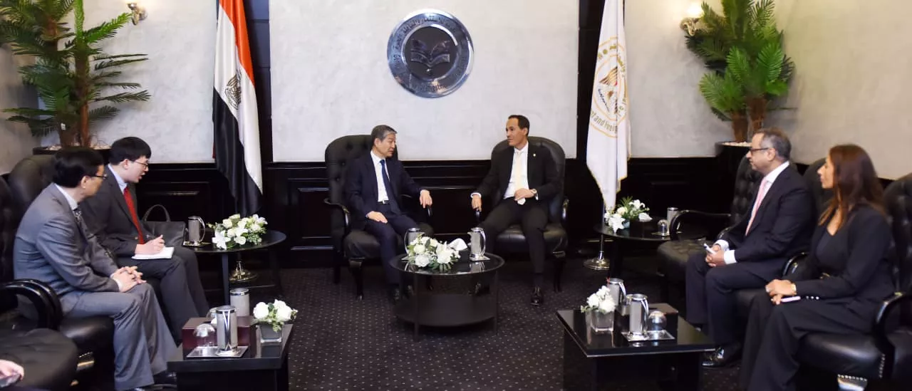الدكتور محمد عوض يترأس أعمال اللجنة المصرية الصينية