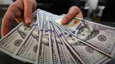 تراجع سعر الدولار مقابل الجنيه في البنوك المصرية