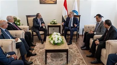 وزير «البترول» يبحث مع «هاليبرتون» زيادة الإنتاج بأساليب الحفر الأفقي والتكسير الهيدروليكي