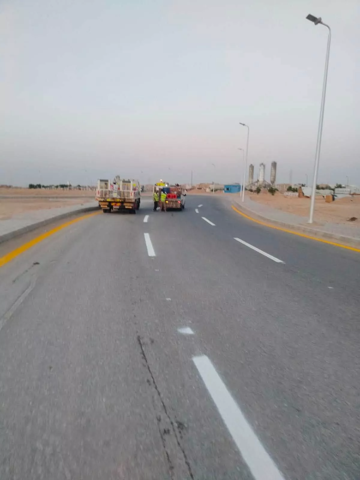 مشروعات الطرق والمرافق بعدد من المدن الجديدة