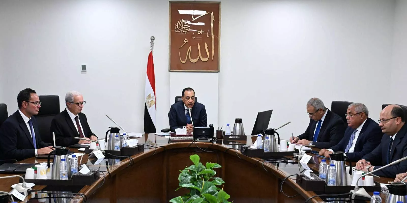مدبولي يتابع مشروعات تطوير الشركة القابضة للغزل والنسيج