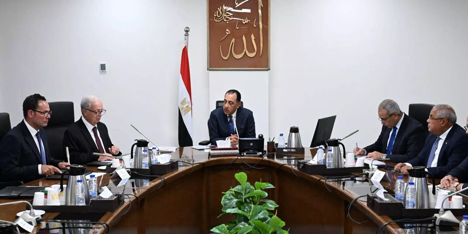 مدبولي يتابع مشروعات تطوير الشركة القابضة للغزل والنسيج