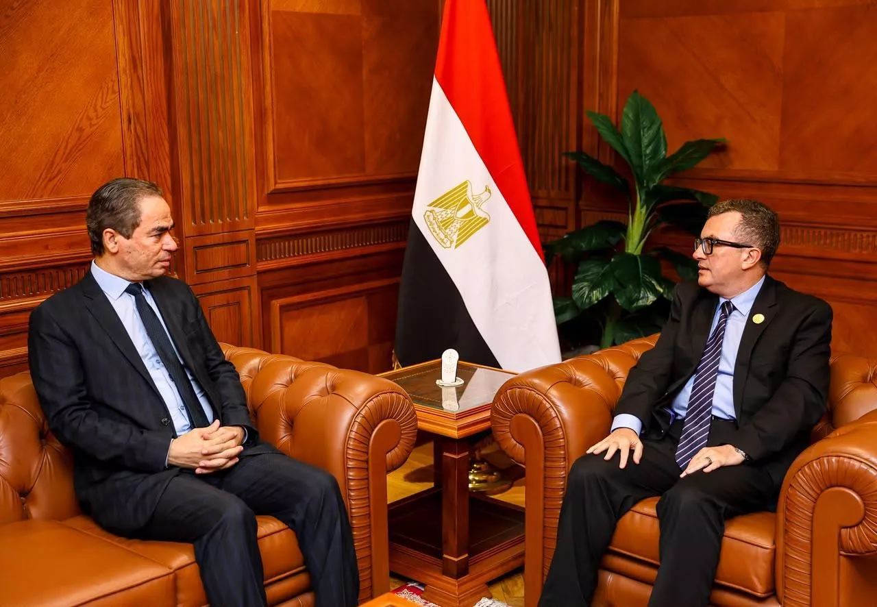 وزير التخطيط يجتمع مع رئيس الوطنية للإعلام