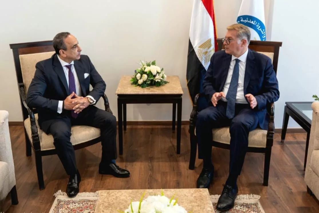 وزير البترول يجتمع مع وفد شركة هاليبرتون