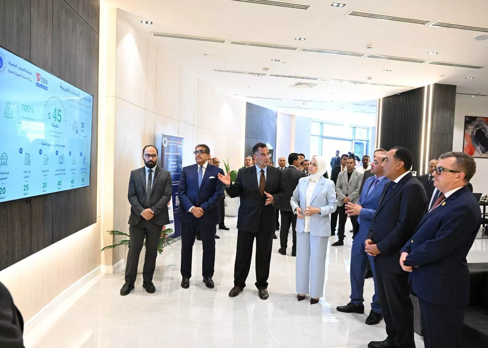رئيس الوزراء يفتتح مركز الخدمات الضريبية المميزة بالعلمين 