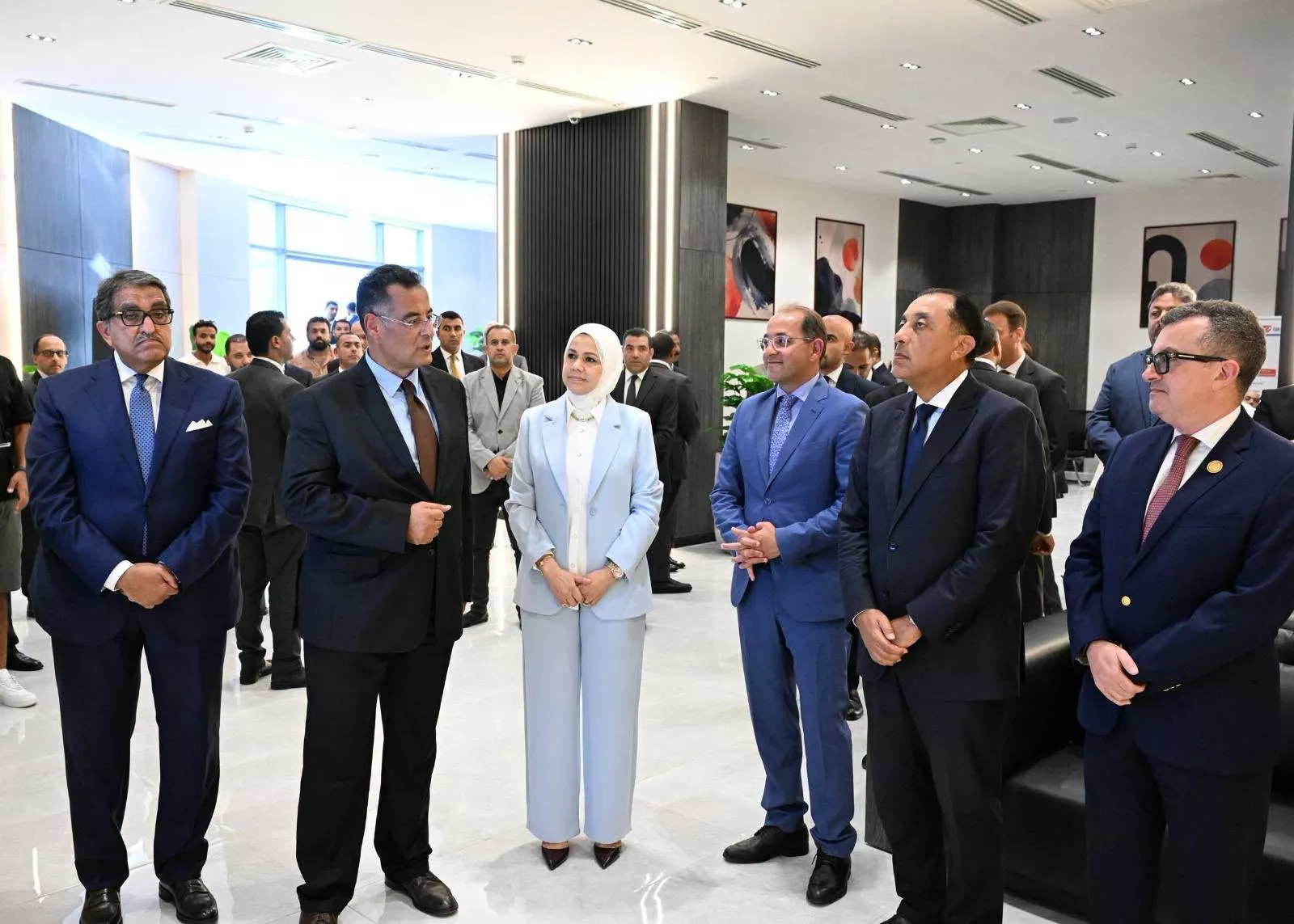 رئيس الوزراء يفتتح مركز الخدمات الضريبية المميزة بالعلمين 