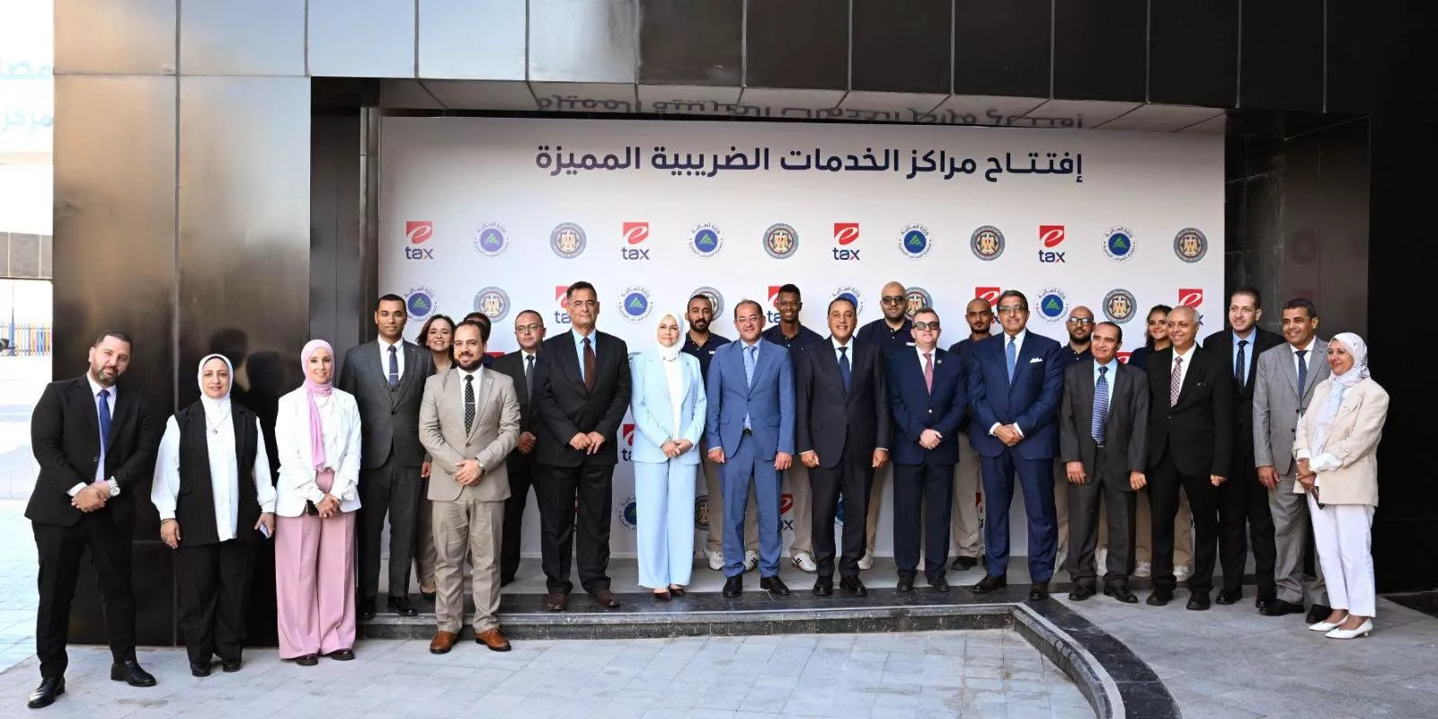 رئيس الوزراء يفتتح مركز الخدمات الضريبية المميزة بالعلمين 