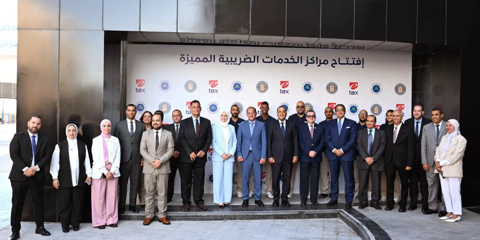 رئيس الوزراء يفتتح مركز الخدمات الضريبية المميزة بالعلمين 