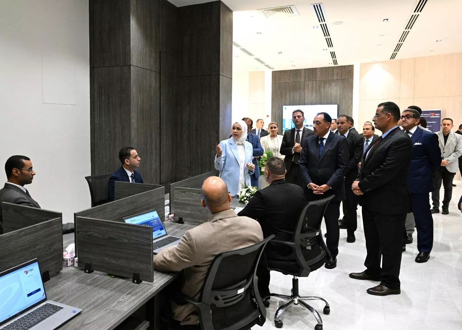 رئيس الوزراء يفتتح مركز الخدمات الضريبية المميزة بالعلمين 