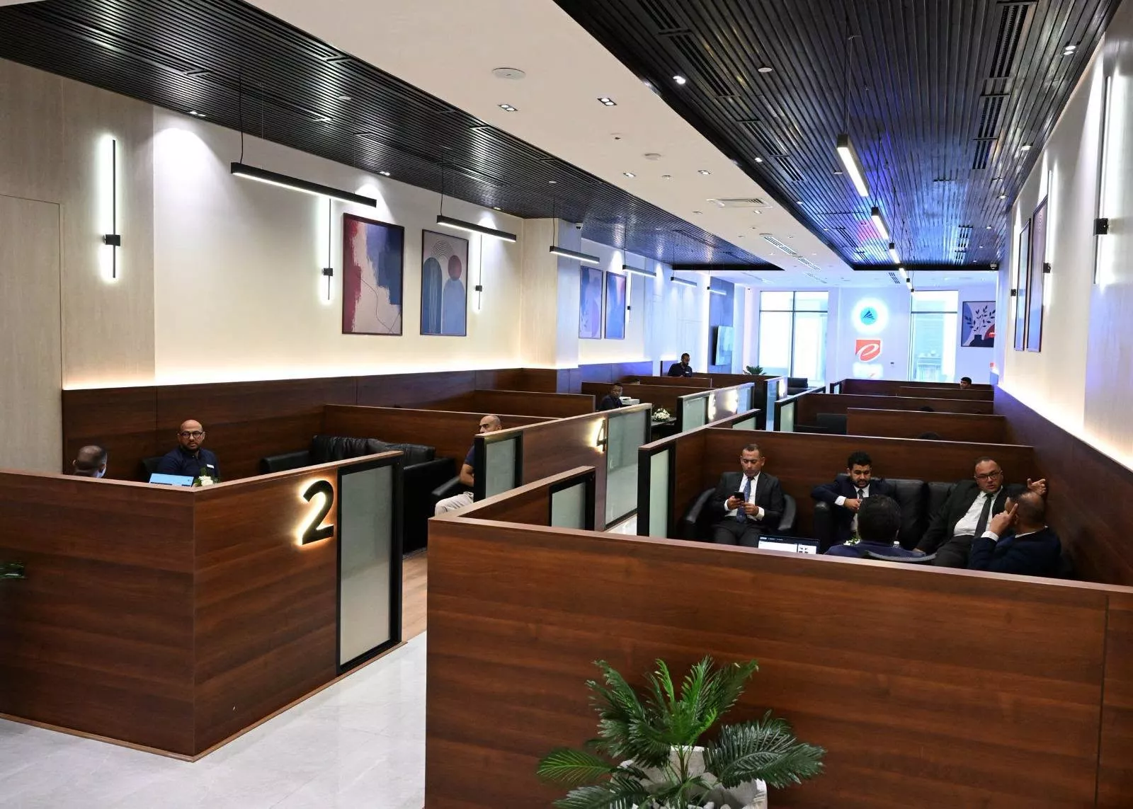 رئيس الوزراء يفتتح مركز الخدمات الضريبية المميزة بالعلمين 
