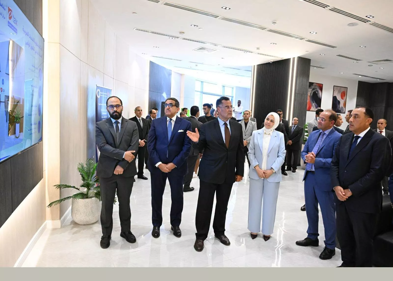 رئيس الوزراء يفتتح مركز الخدمات الضريبية المميزة بالعلمين 