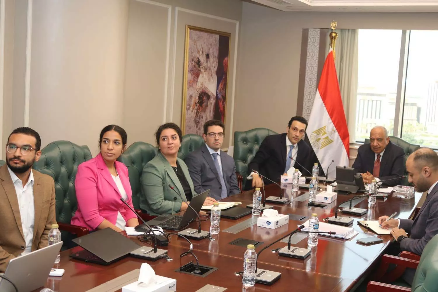 وزير الكهرباء يجتمع مع شركة سكاتك النرويجية