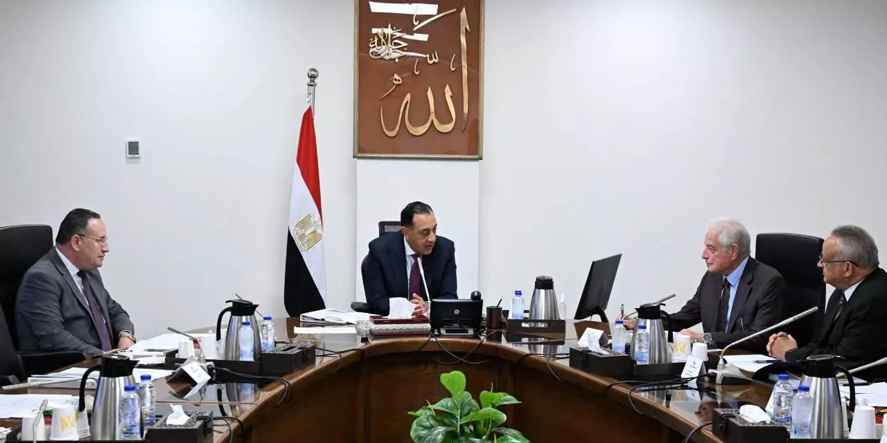 رئيس الوزراء يتابع ترتيبات عقد مؤتمر الهوية الوطنية