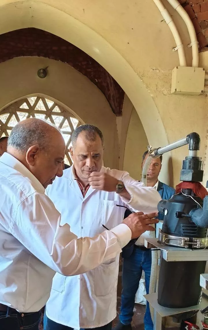 وزير الكهرباء يتفقد مركز البحوث النووية