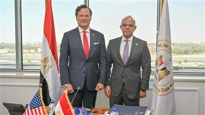 مصر والولايات المتحدة تبحثان سبل تعزيز التعاون الاستثماري والتجاري