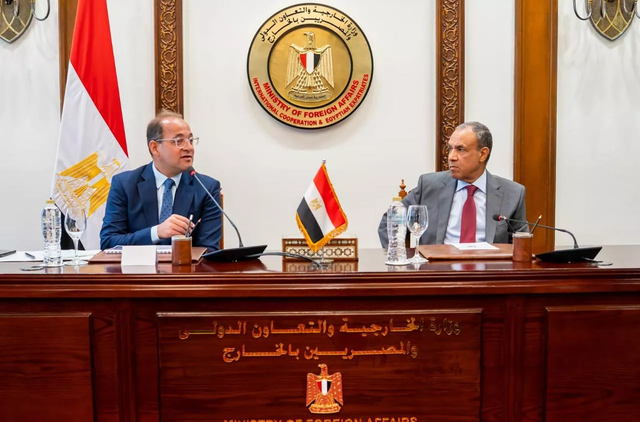 وزير المالية في حوار مفتوح مع رؤساء البعثات الدبلوماسية بالخارج