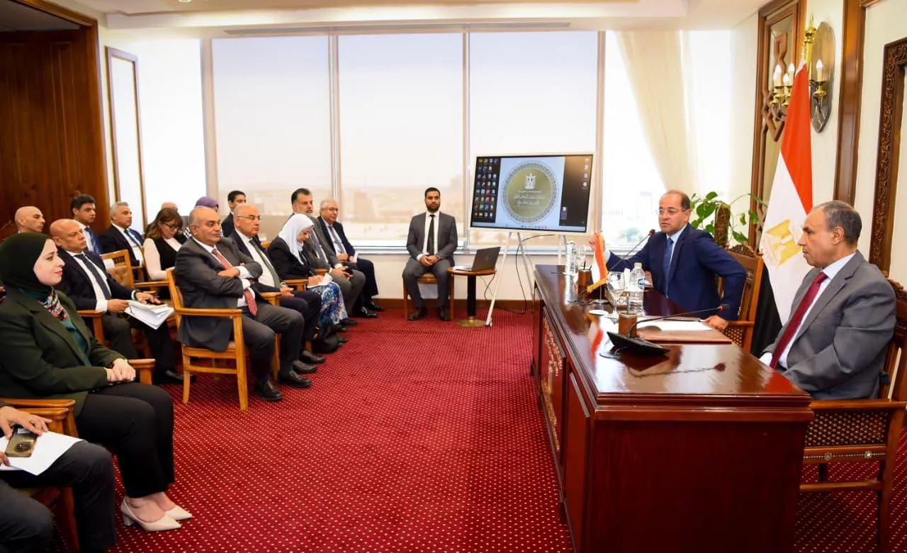 وزير المالية في حوار مفتوح مع رؤساء البعثات الدبلوماسية بالخارج