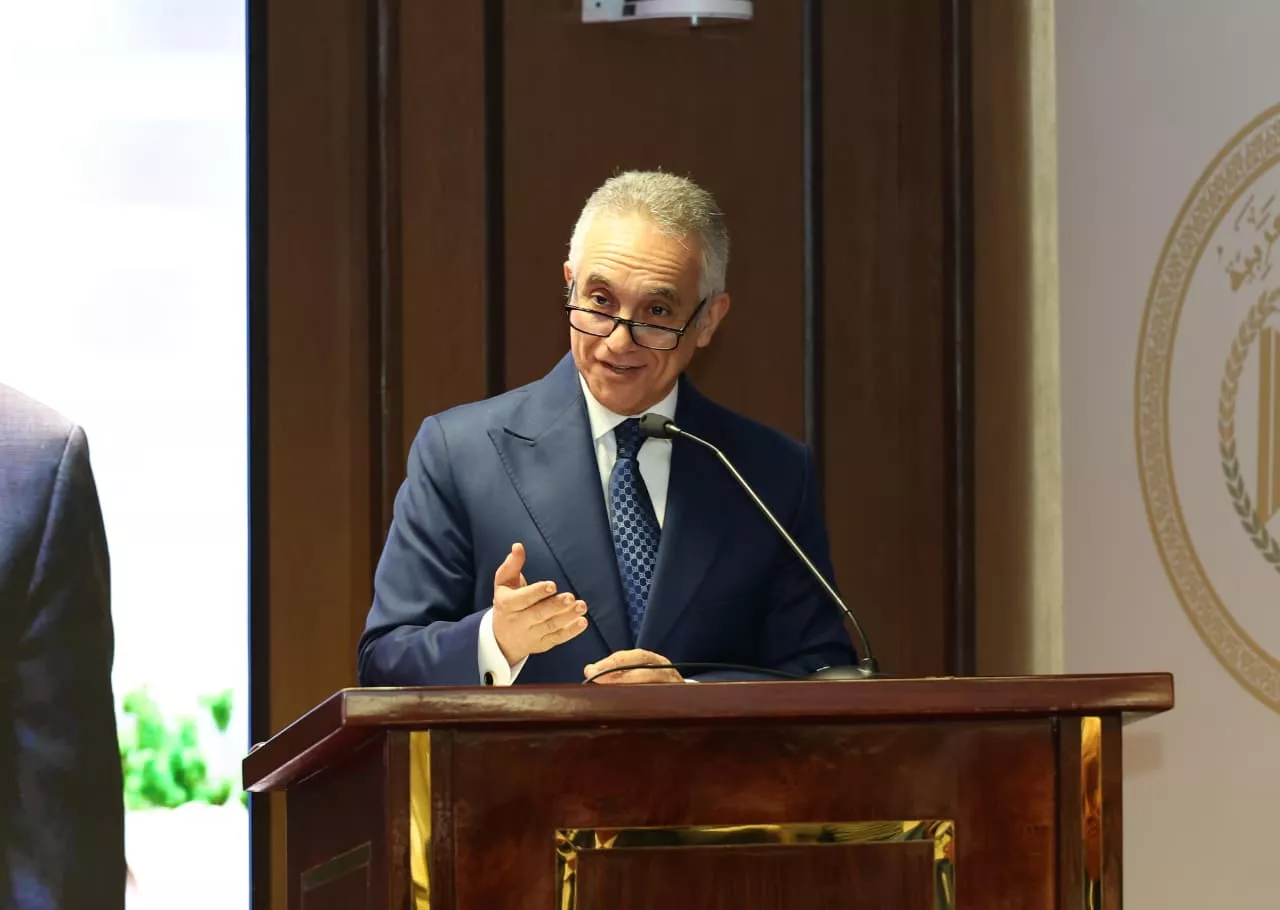 المستشار محمود حلمي الشريف وزير العدل