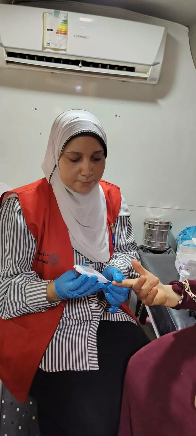 حملة 100 يوم صحة تقدم 28.5 مليون خدمة طبية