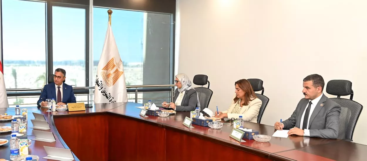 وزير التموين يجتمع مع المدير القطري لبرنامج الأغذية العالمي