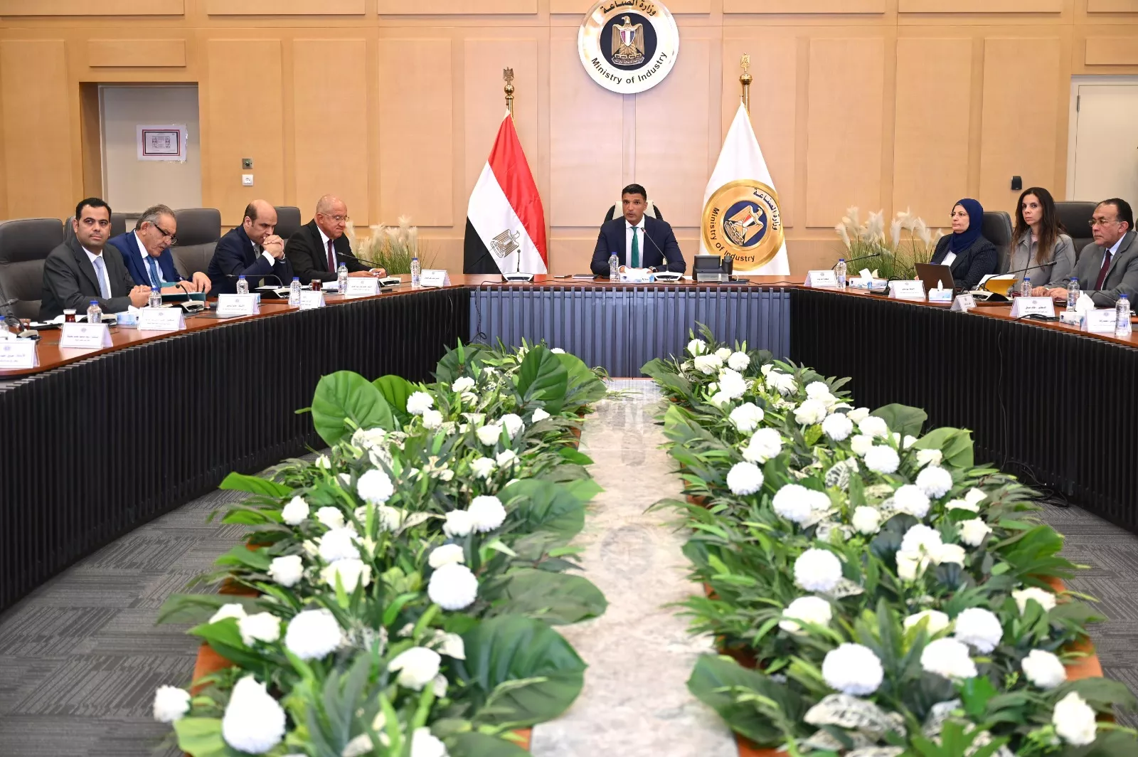 وزير الصناعة يترأس الاجتماع الأول للجنة تفضيل المنتج الصناعي المصري