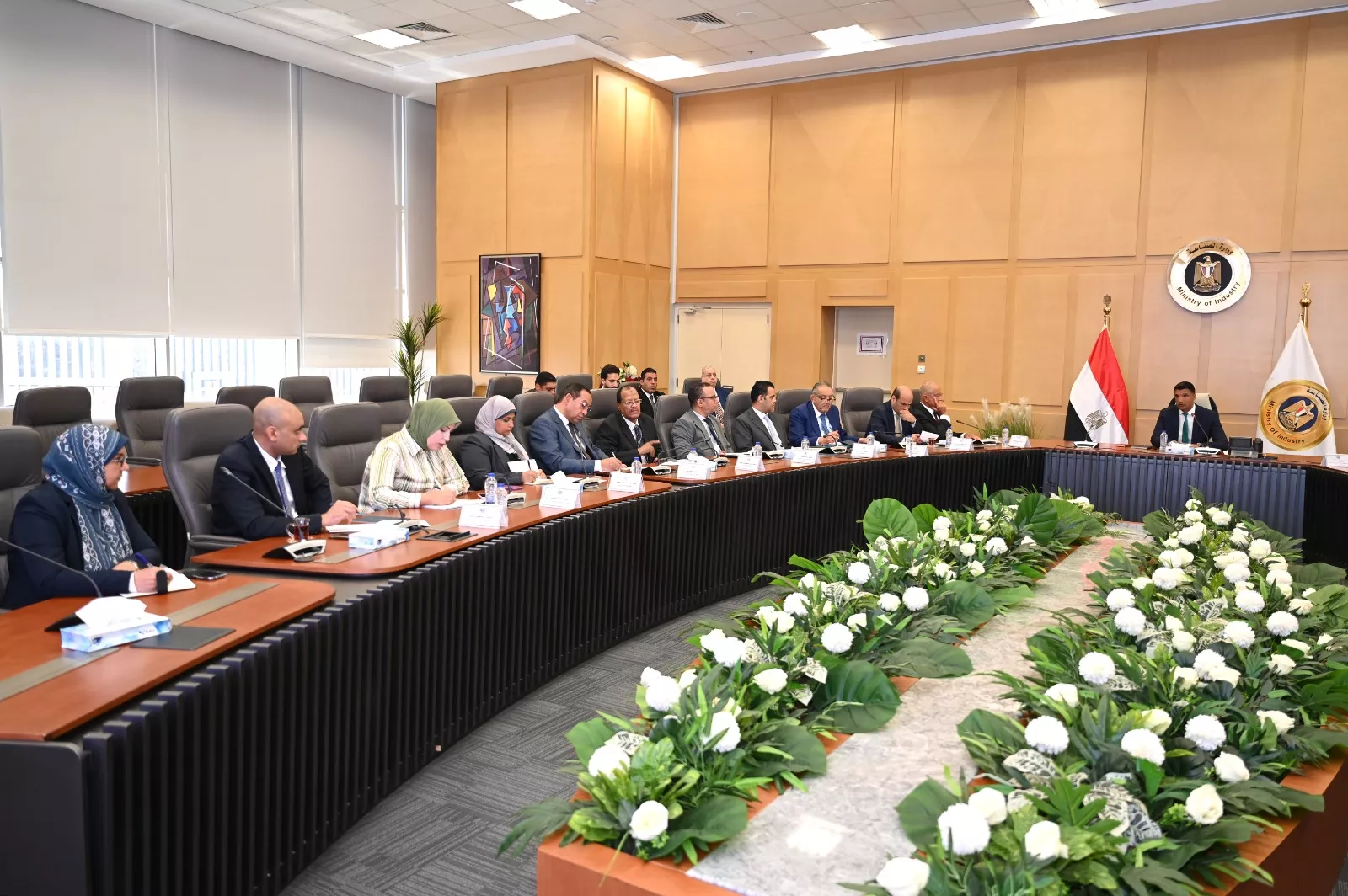 وزير الصناعة يترأس الاجتماع الأول للجنة تفضيل المنتج الصناعي المصري